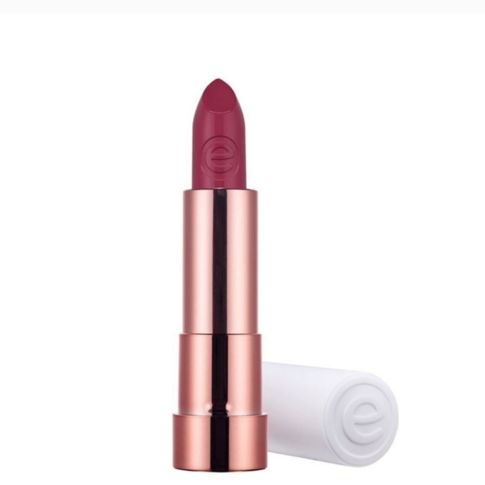 4 x Essence This Is Me Lipstick 04 Crazy